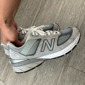 New Balance 990v5 women size 7